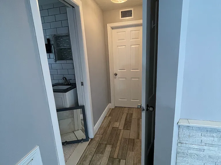 322 S Lake Dr — Photo 6
