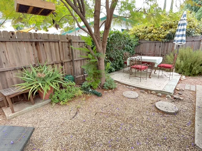 Alvarado — Photo 15