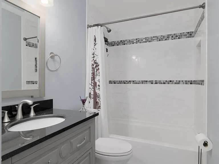 4646 Lakeridge Ct — Photo 32