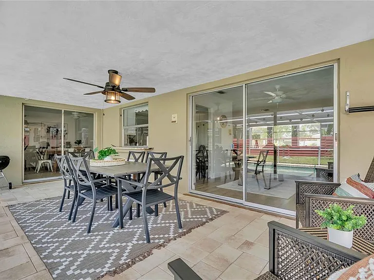 2921 Captiva Dr — Photo 45