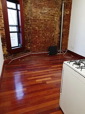 Rented by Allen Harris, LREB | media 2