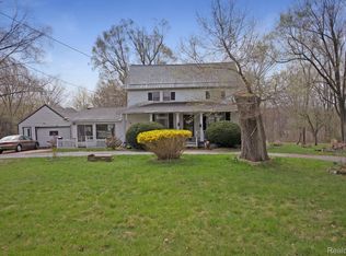 6204 Grange Hall Rd, Holly, MI 48442