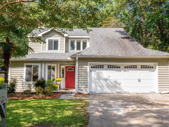 527 Castle Hall Rd, Mount Pleasant, SC 29464