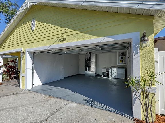 3rd image of 6535 68th Ave N