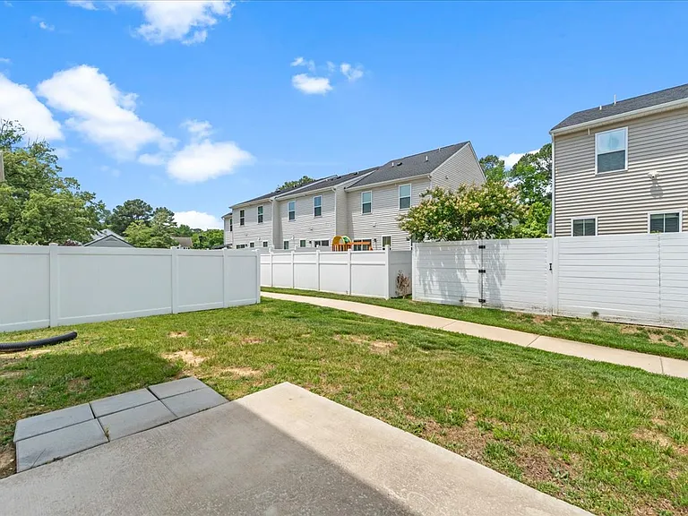 120 Bicameral Ln — Photo 27