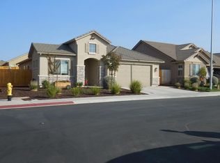 1611 Larkspur Ave, Hollister, CA 95023