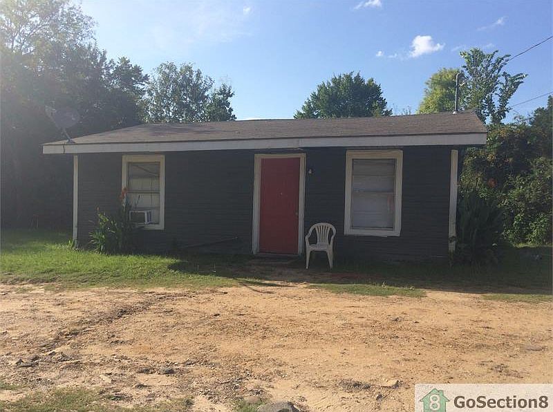 2nd image of 713 Lubbock St