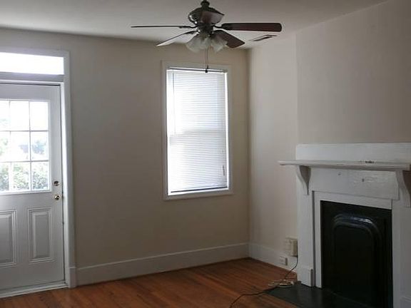 2nd image of 1914 Parkwood Ave #2