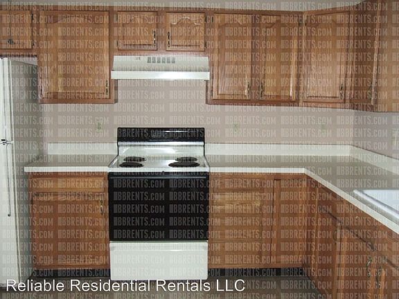 4th image of 319 N Branch Dr