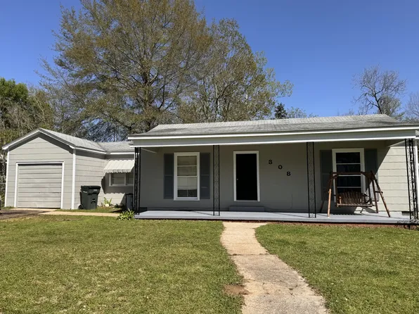 308 Dampeer St, Crystal Springs, MS 39059