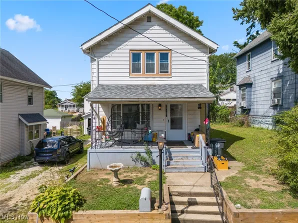 2316 9th St SW, Akron, OH 44314