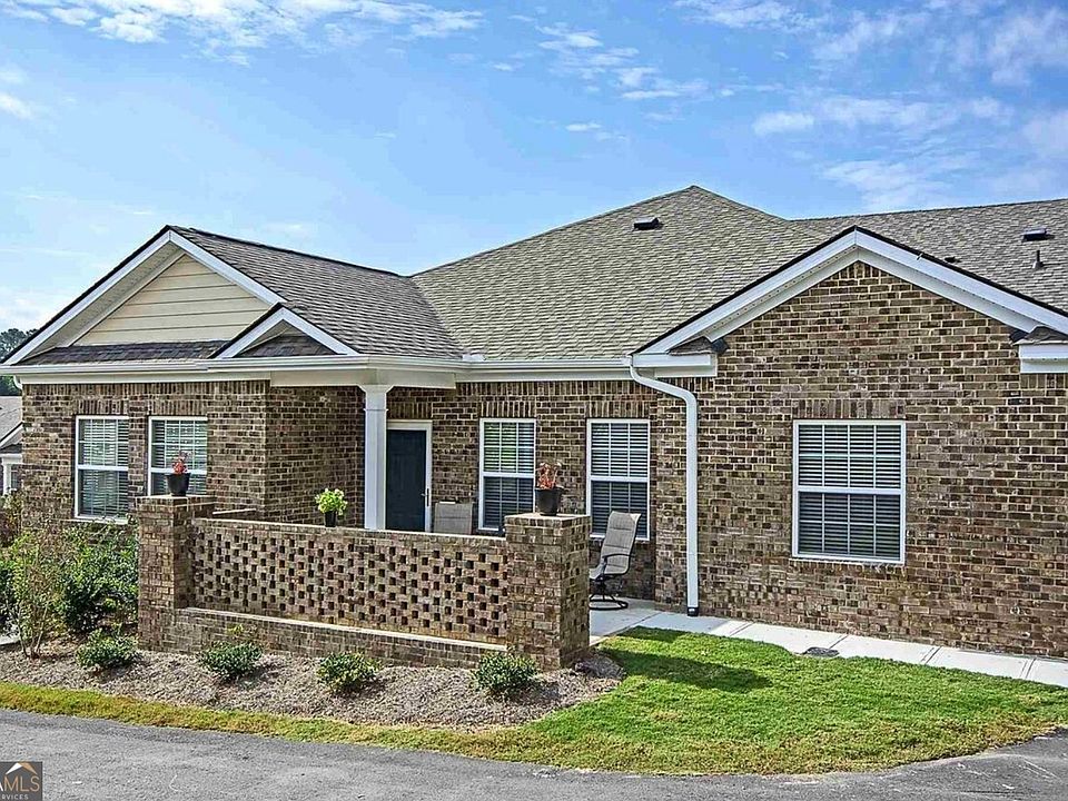 1st image of 321 Villa Park Cir