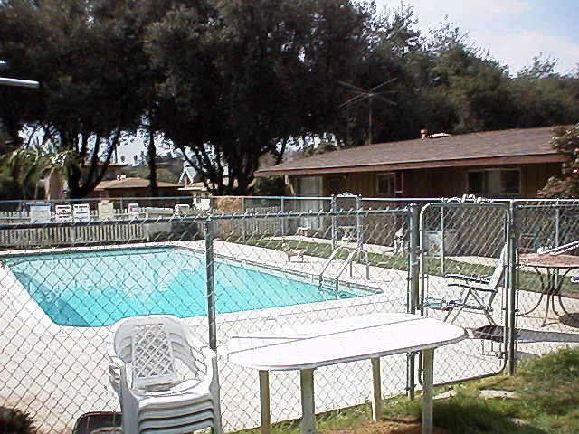 329 La Paloma St — Photo 2