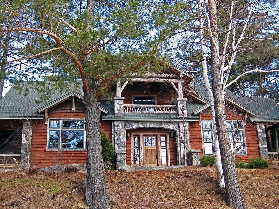 1st image of 8 Garden Way