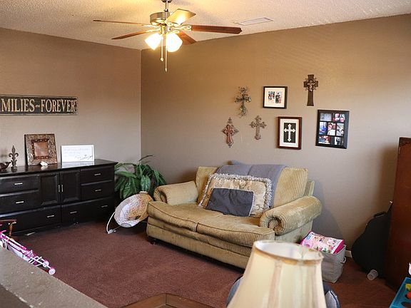 4th image of 204 E Dormard Ave