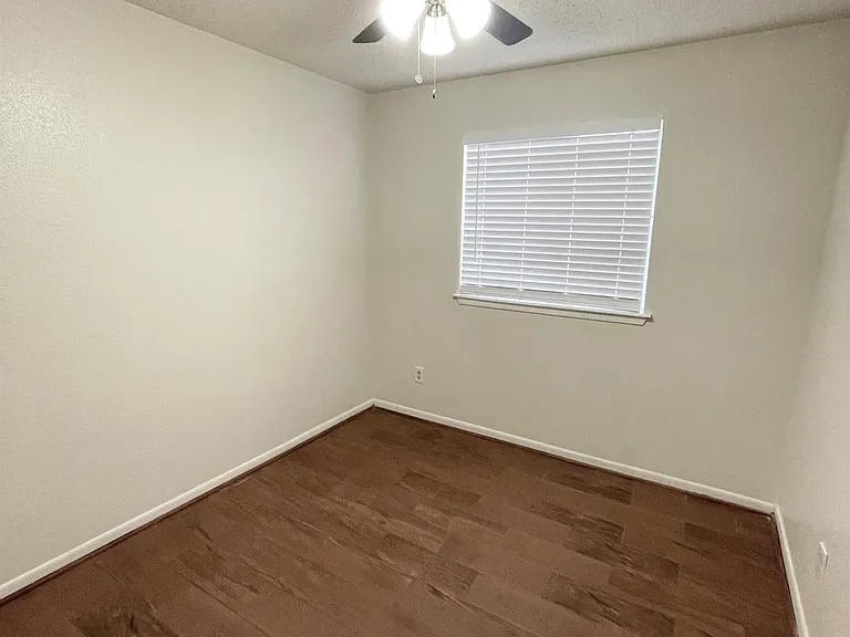 4115 Issacks Way — Photo 3