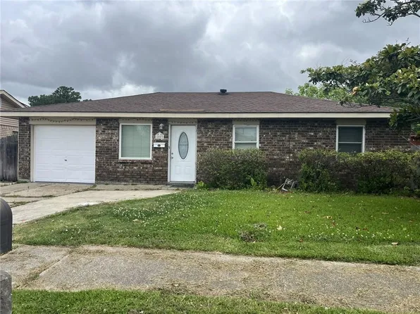 1053 Sandalwood Dr, Harvey, LA 70058