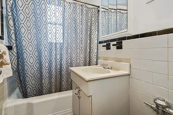 Sold by Avenue Sotheby's International Realty | media 22