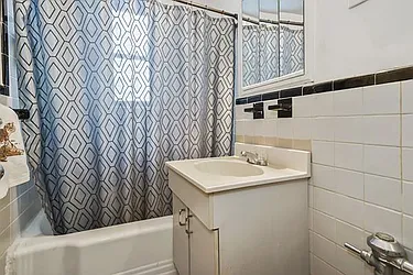 Sold by Avenue Sotheby's International Realty