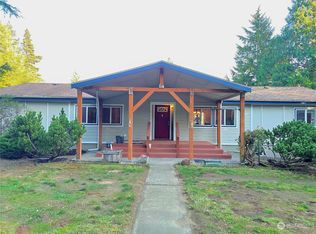 365 Seattle Dr, Port Ludlow, WA 98365
