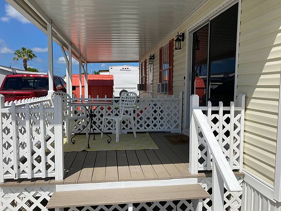3rd image of 9412 New York Ave #286