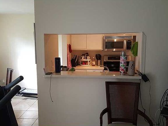 3rd image of 4055 NW 87th Ave
