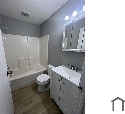 5th image of 5813 Lansing Ave #Up