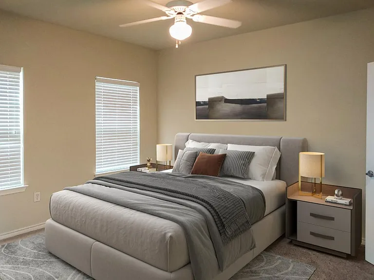 Pine Crest Apartments — Photo 9