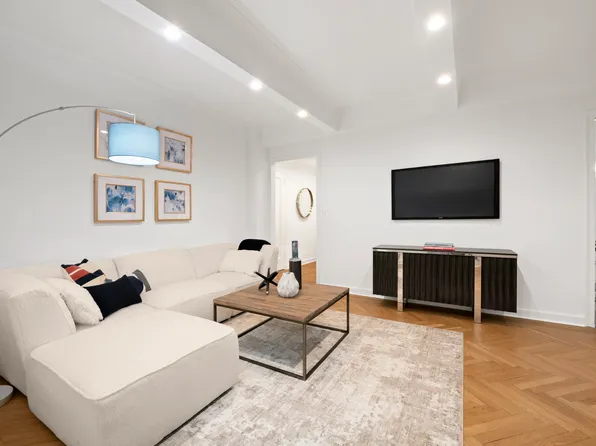 33 Riverside Drive 5D image 3 of 8