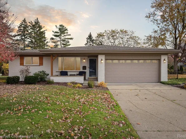 17830 Fairway St, Livonia, MI 48152