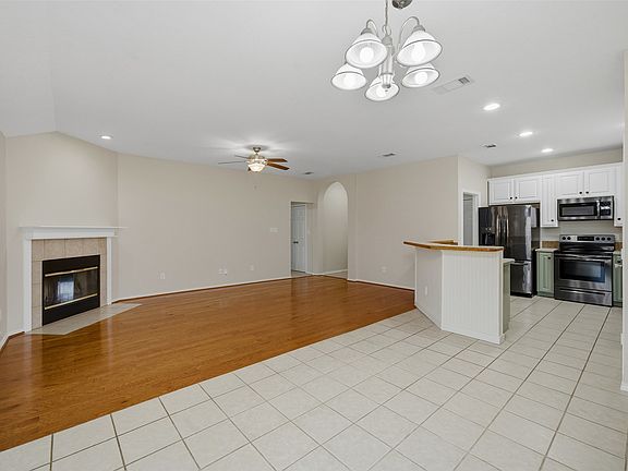 4th image of 217 Quail Run