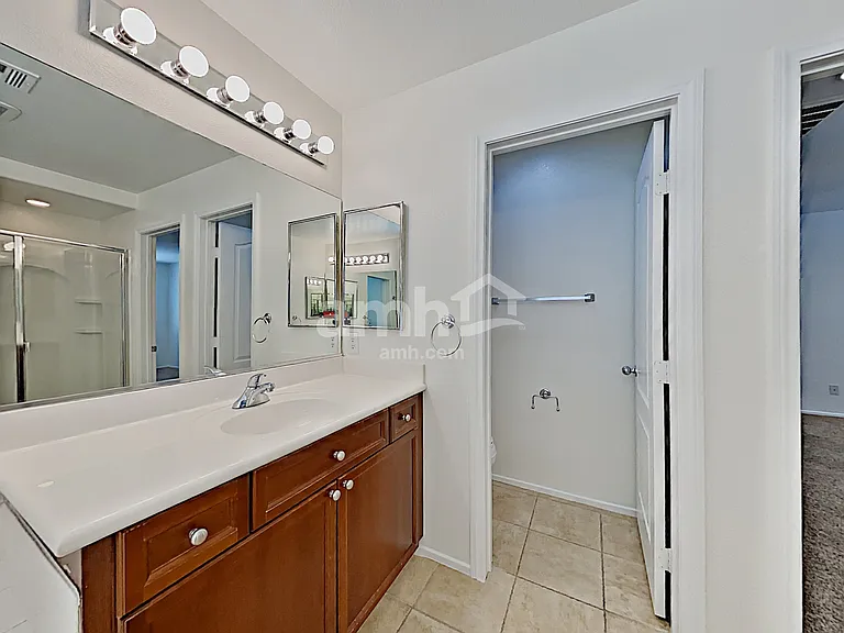 10580 Elberton Ave — Photo 10