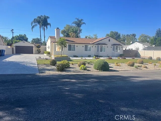4 bed, 3000 sqft, $11,000 — Photo 1