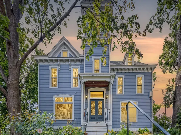 307 Walnut St APT 2, Saint Paul, MN 55102