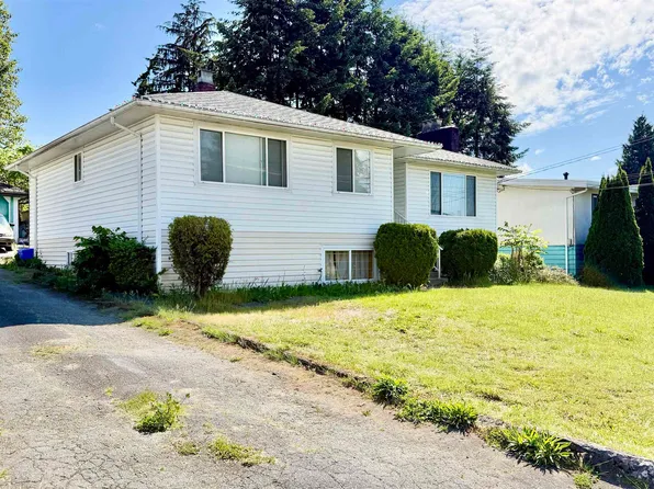 13688 113th Ave, Surrey, BC V3R 2J1