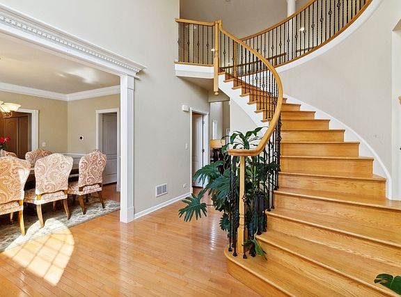 3rd image of 391 Lake Run Ln #0