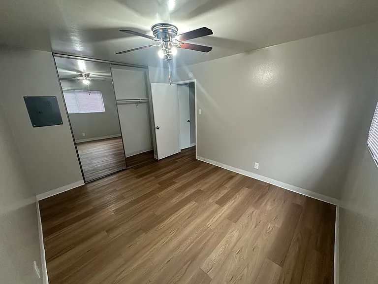 Villa Grove Apartments — Photo 30
