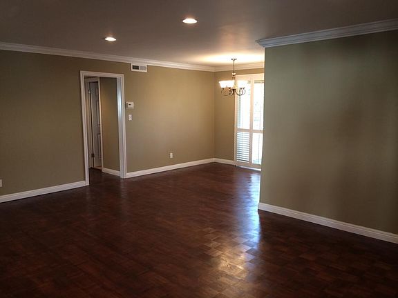2nd image of 5330 Zelzah Ave APT 1