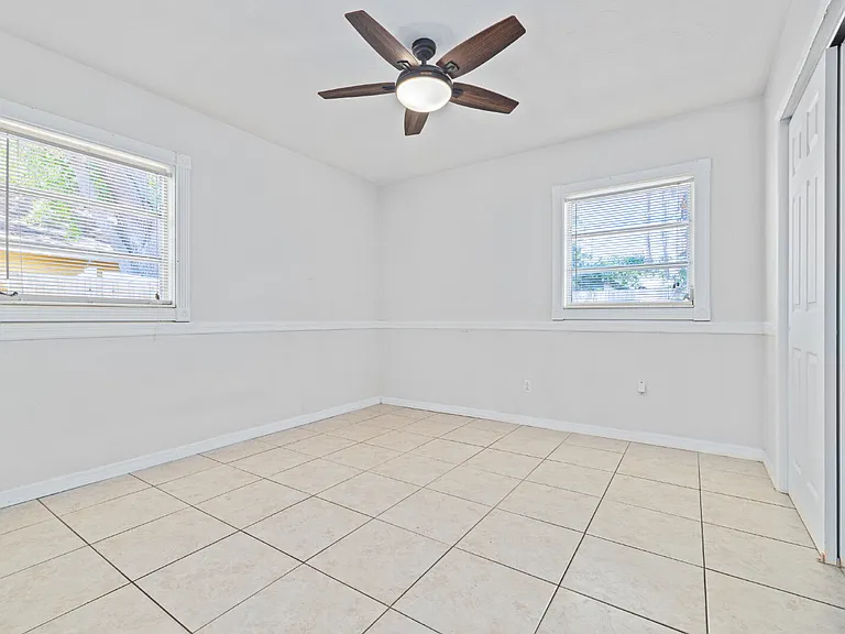3005 W Kathleen St — Photo 12