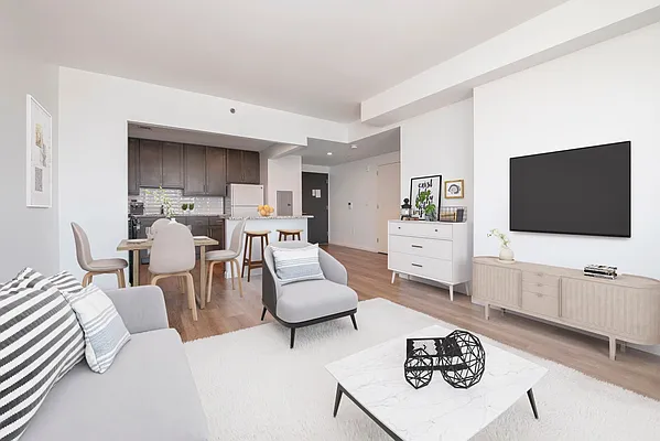 Rented by MNS | media 2