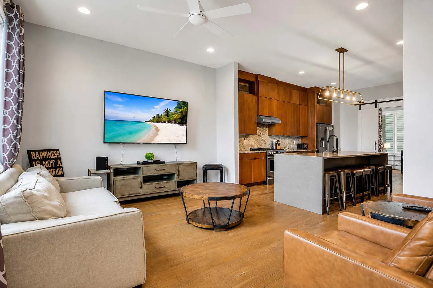 4 bed, 3.0 bath, 1786 sqft, $6,990 — Photo 1