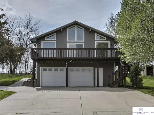 8920 Monroe Ct, Plattsmouth, NE 68048