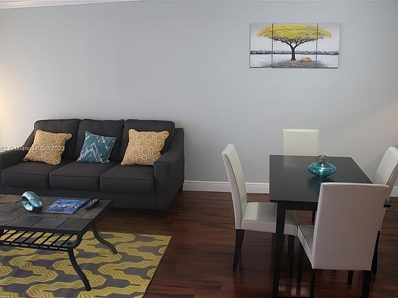 3rd image of 1200 Brickell Bay Dr APT 2804