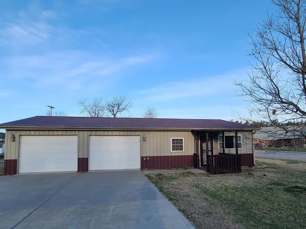 100 S Central St, Marquette, KS 67464