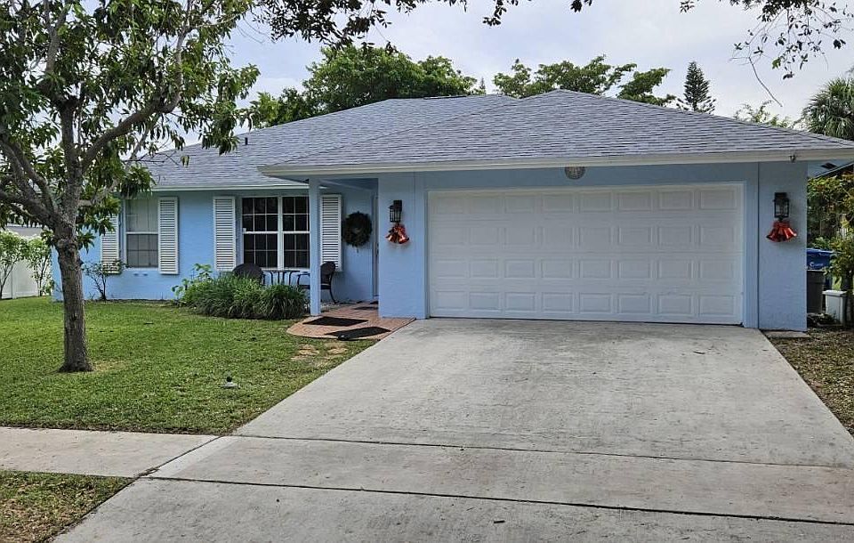 1st image of 946 Julia Heights Drive