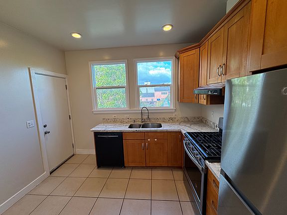 5th image of 265 24th Ave APT 3