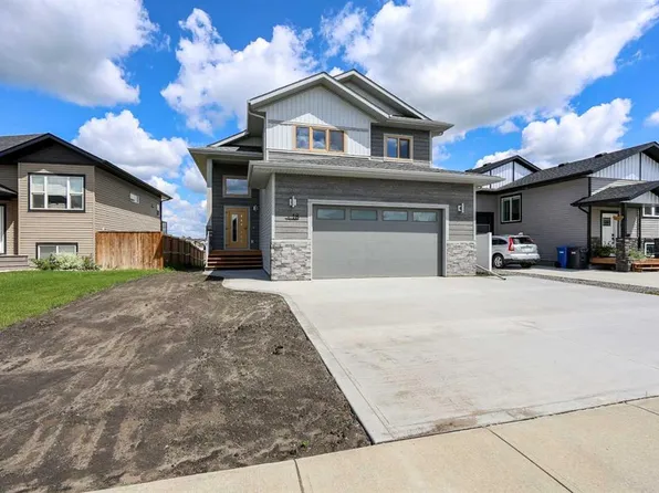18 W Aztec St, Blackfalds, AB T4M 0M7