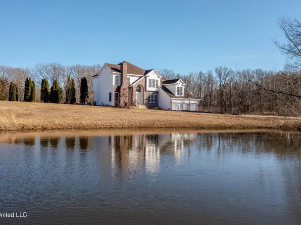 3160 Grand Oaks Dr, Hernando, MS 38632