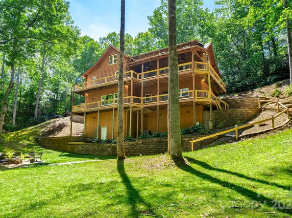 127 Cat Tail Ln, Lake Lure, NC 28746
