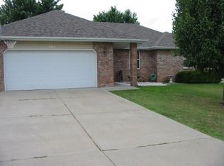 2551 N West Ave, Springfield, MO 65803